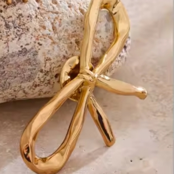 Twisted Bow Brooch Pin Scarf Jacket Coat Sweater Hat Bag Charm NWOT - Picture 2 of 5